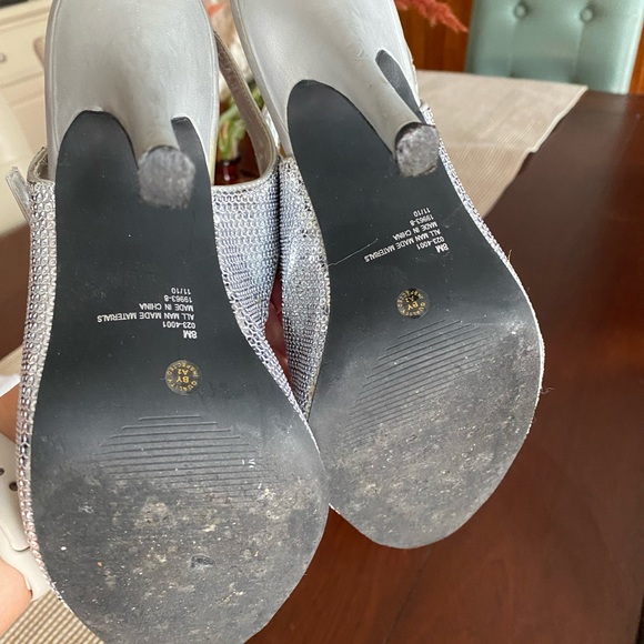 Sequenced peep toe heel - Picture 2 of 3